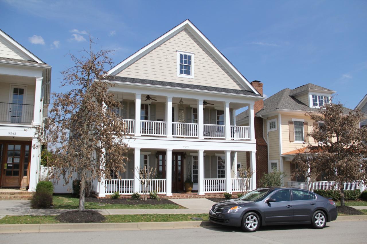 Jaw dropping 2 story front porches in the Northshore Town Center