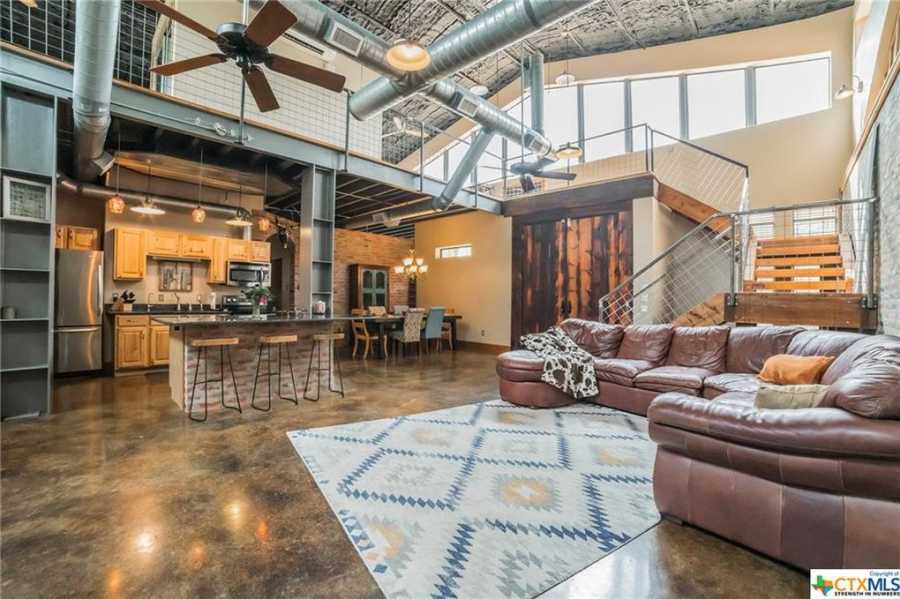 Interior Simple Barndominium / Two Story Barndominium Tour Barndo 214