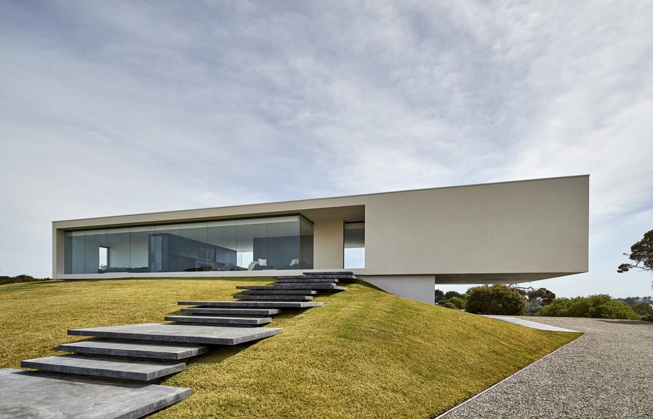 Modern Rectangular House with Pool in Australia