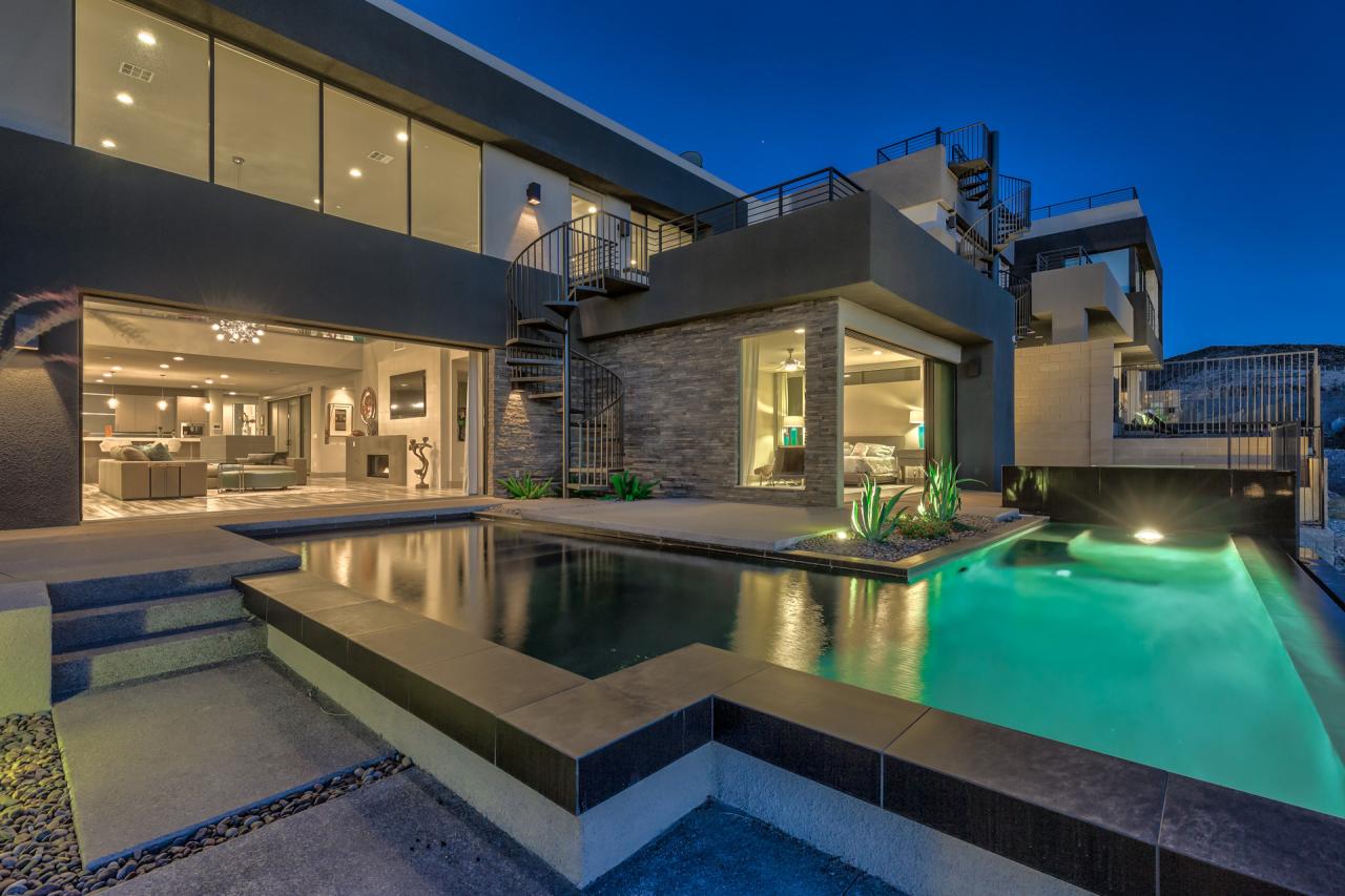 UltraModern MasterpieceHenderson Luxury Home for Sale