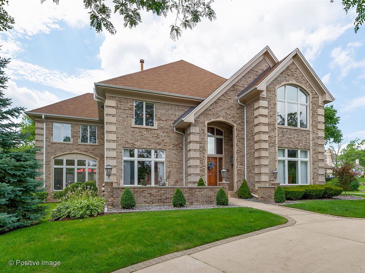IMPRESSIVE BRICK TWO STORY HOME Illinois Luxury Homes Mansions For