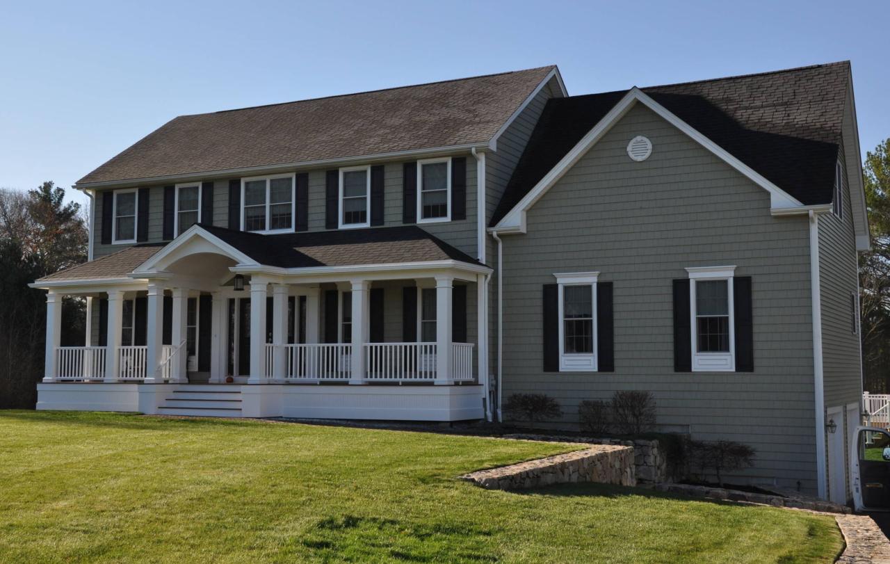 Colonial Front Porch, Dighton, MA J.P. Hoffman Design Build