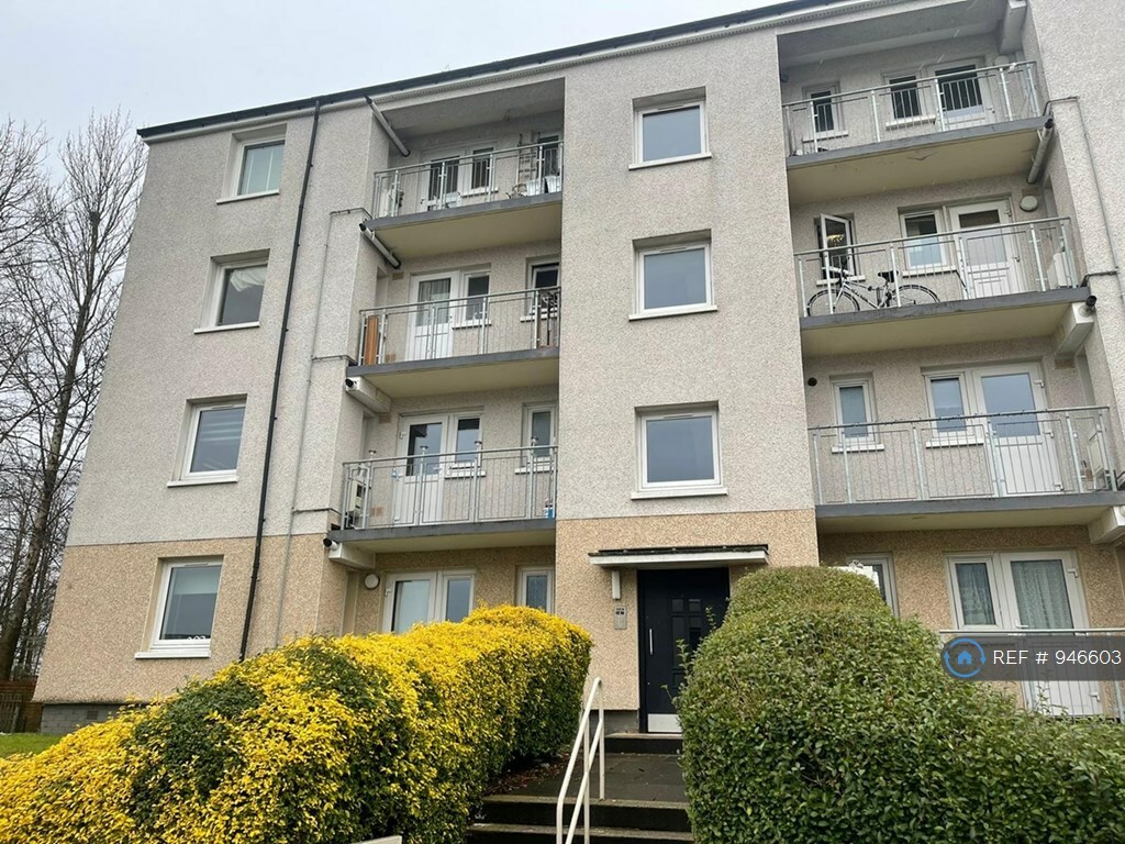 3 bedroom flat in Morefield Road, Glasgow, G51 (3 bed) (946603) in